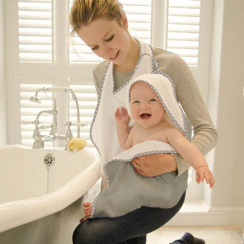 Make bath time bonding time - Natural Baby Shower