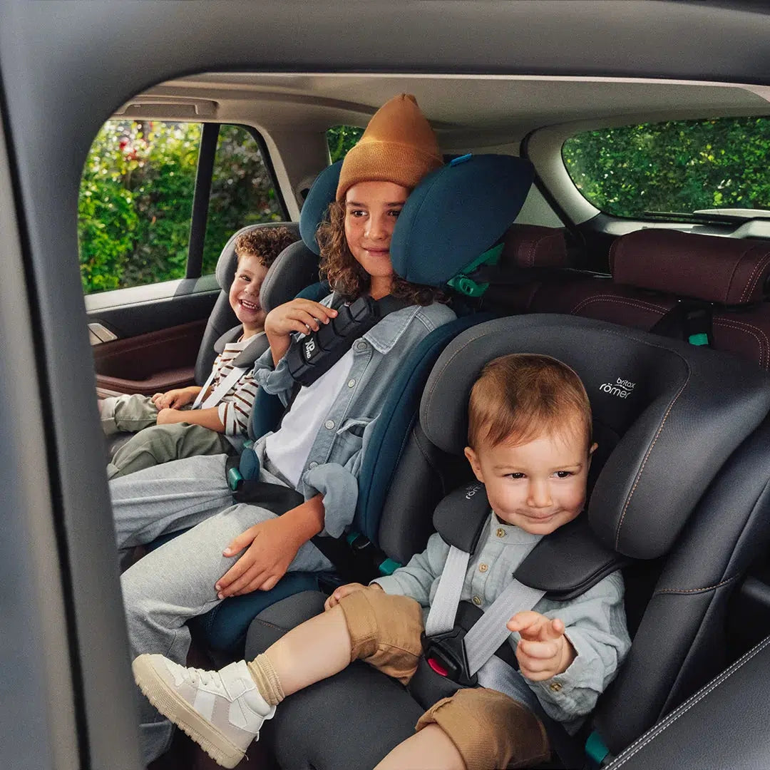 Britax Romer Advansafix Pro VS Maxi-Cosi Titan Pro Car Seat Comparison | Natural Baby Shower