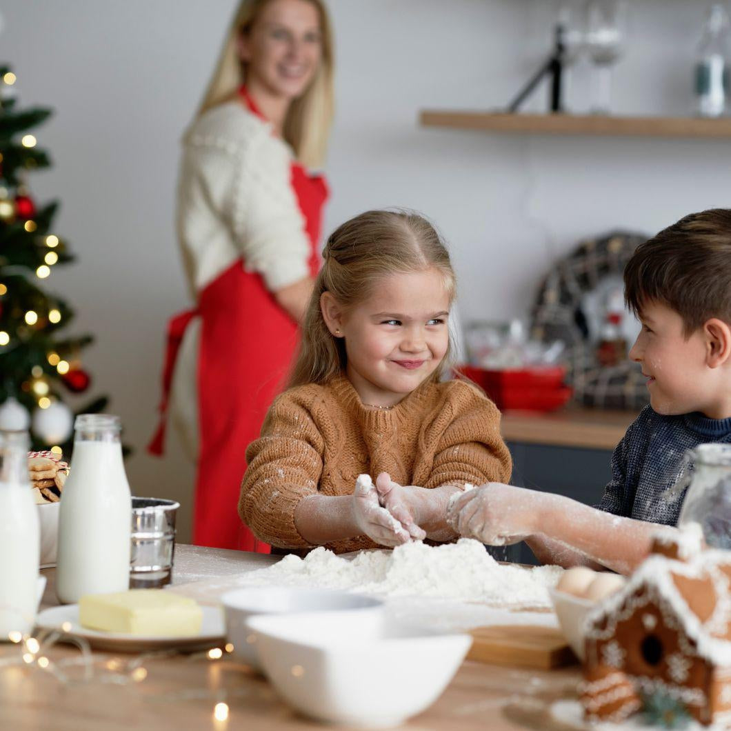 Fun Ways to Entertain Children at Christmas | Natural Baby Shower