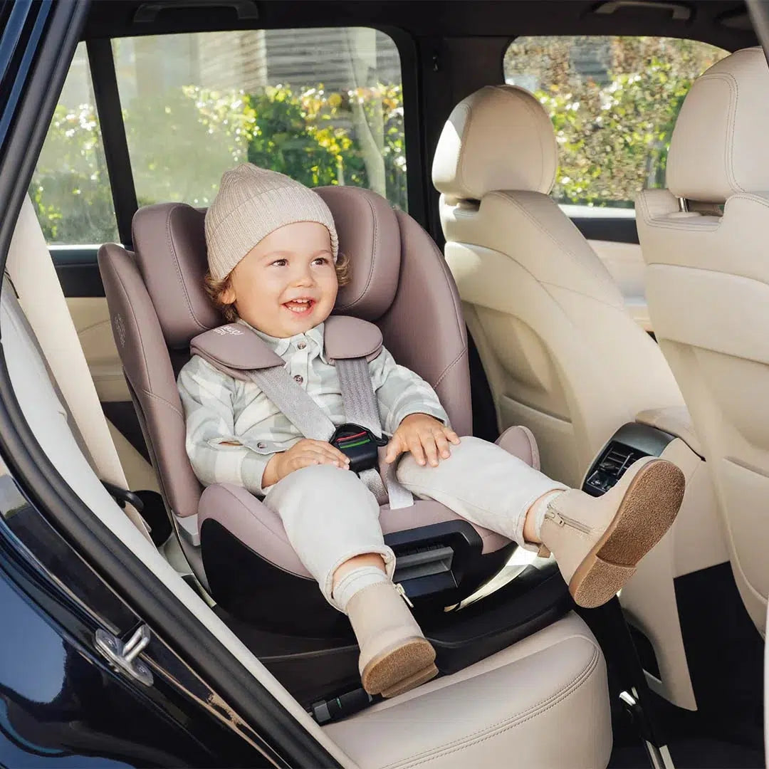 Britax Romer Swivel Car Seat: Product Spotlight | Natural Baby Shower