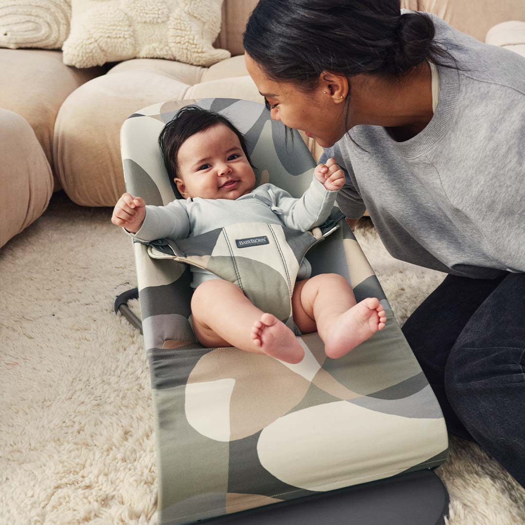 Babybjorn Chair, Bouncer Bliss in Khaki/Green Print