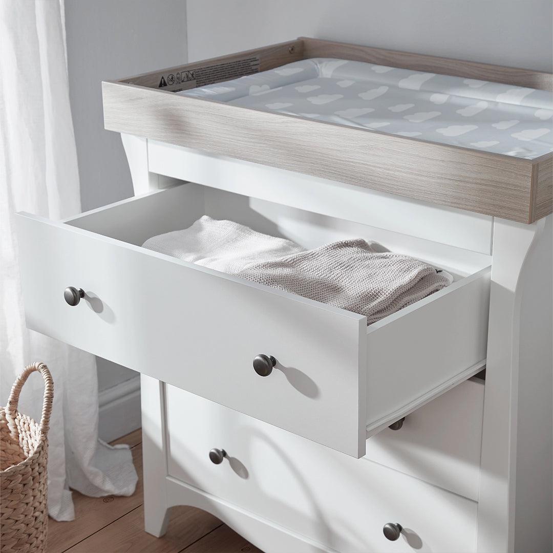 CuddleCo Clara 2 Piece Set 3-Drawer Dresser + Cot Bed - White/Ash ...