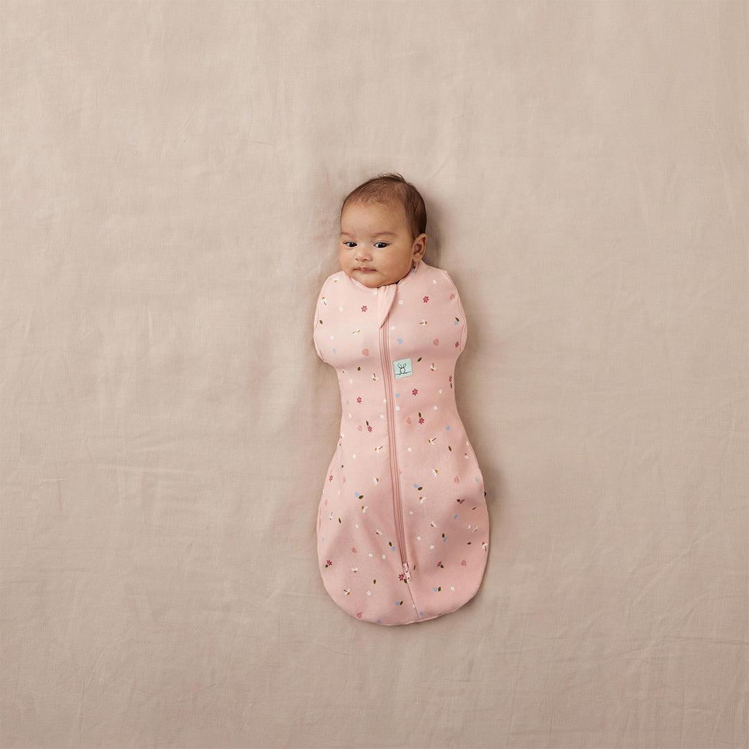 ergoPouch Organic Summer Cocoon Swaddle Sleeping Bag - 0.2 Tog - Daisies-Sleeping Bags- | Natural Baby Shower