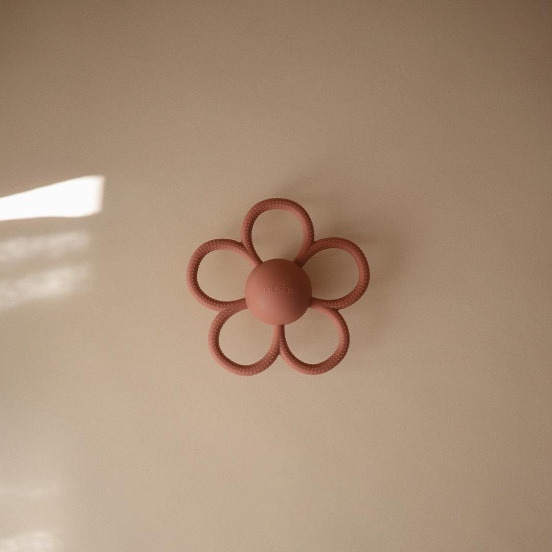 Mushie Daisy Rattle Teether - Dusty Rose-Teethers-Dusty Rose-3+ months | Natural Baby Shower