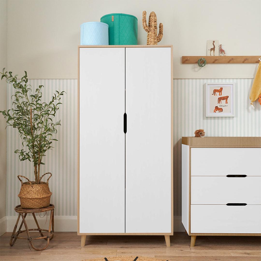 tutti-bambini-fika-wardrobe-white-light-oak-lifestyle_b403606b-e1df-46d6-9287-3c5dc27313ae | Natural Baby Shower